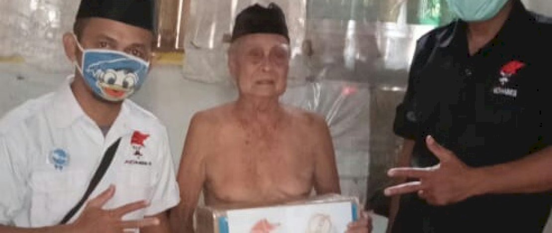 Daeng Daing mendapat bantuan.