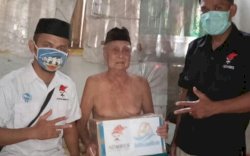 Kakek Daing: Tidak Kuatma Nak, Sejak 1962 Saya Kayuh Becak