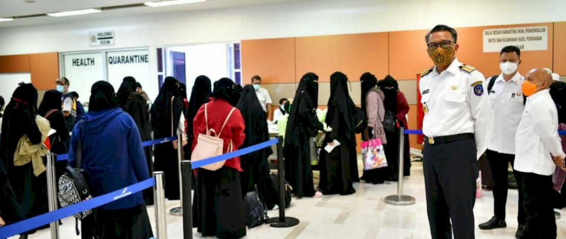 Para santri tiba di Bandara Sultan Hasanuddin belum lama ini. IST 