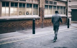 Usai Bertengkar Dengan Istri, Pria ini Berjalan Kaki Sejauh 418 Km Non-stop