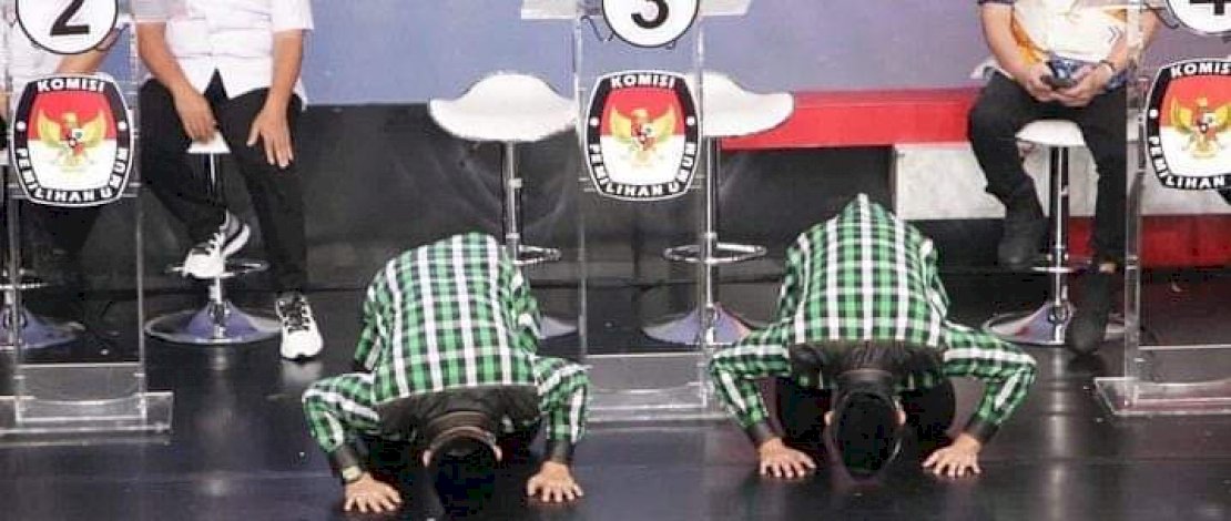 Menutup Debat dengan Sujud Syukur, DILAN Bahagia Bisa Sampai Sejauh Ini