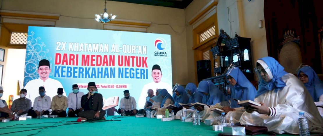 Suasana kegiatan 2X Khataman Alquran dirangkaikan doa untuk Medan Berkah.
