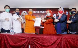 Warga hingga Aktivis Hukum &lsquo;Pasang Badan&rsquo; Bela Danny Pomanto