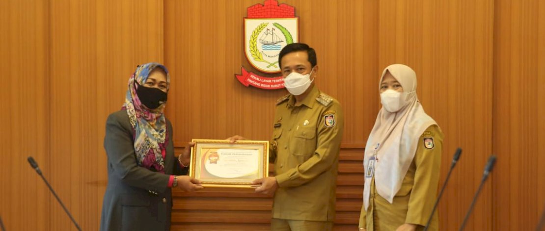 Lampaui Target Akseptor KB Pemkot Makassar Raih Piagam Penghargaan BKKBN Pusat