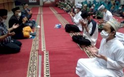 Ustadz dan Anak Yatim&nbsp; Dzikir Bersama di Posko Appi-Rahman, Doakan Pilwali Makassar Damai