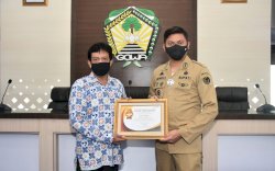 Bupati Gowa Terima Penghargaan dari BKKBN Pusat