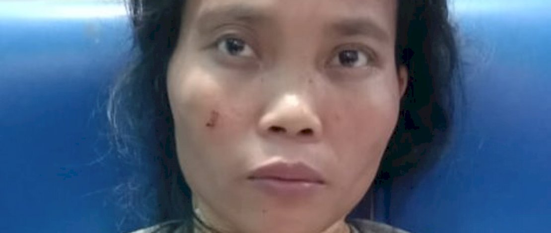 Ibu tersangka pembunuh tiga balitanya.