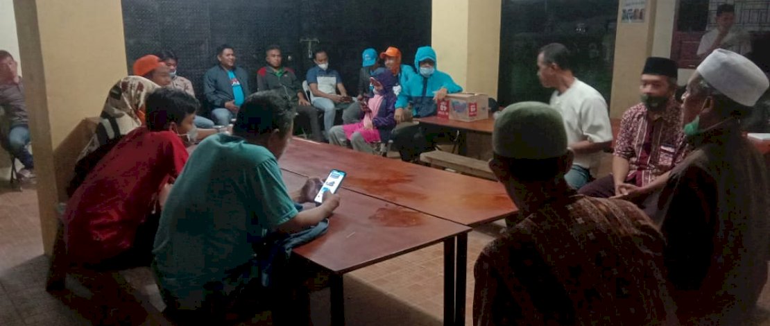 Kader dan relawan Partai Gelora Biringkanaya.