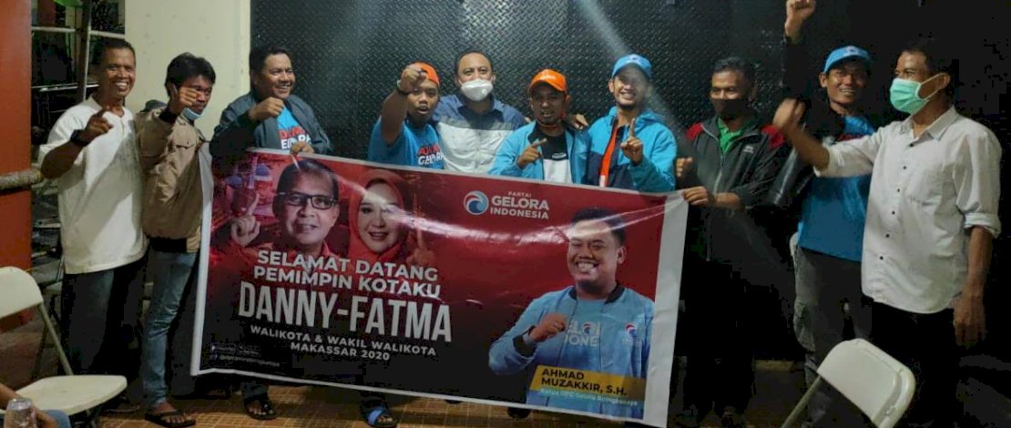 Kader dan relawan Partai Gelora Biringkanaya.