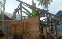 Beda Pilihan, Pria Majene Ini Disuruh Bongkar Rumah oleh Pemilik Tanah