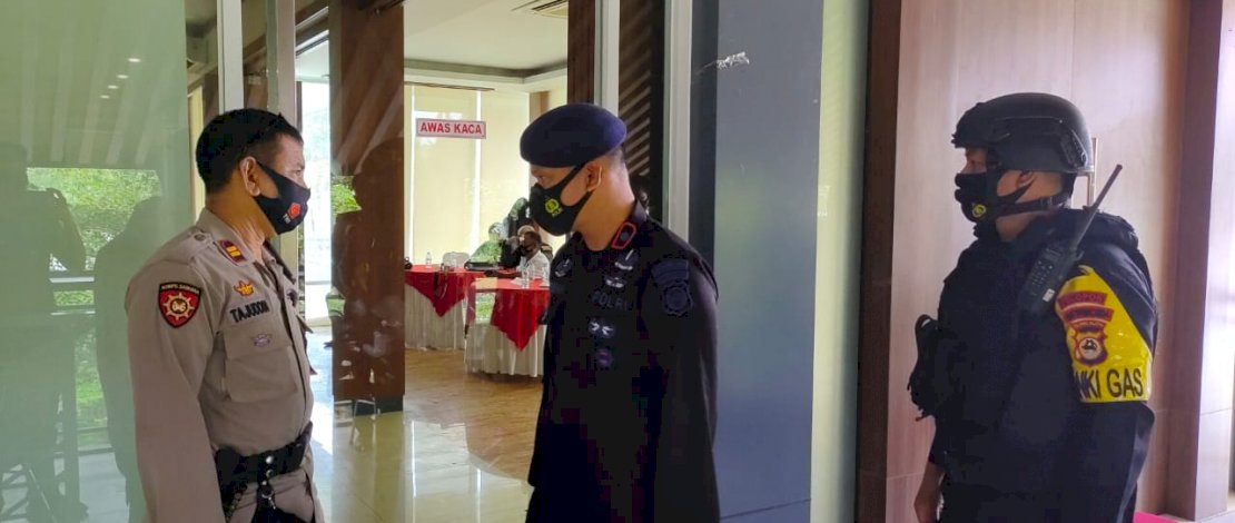 Kunjungi Soppeng, Danyon C Pelopor Pantau Pengamanan Rapat Pleno Terbuka Rekapitulasi Suara Tingkat KPUD