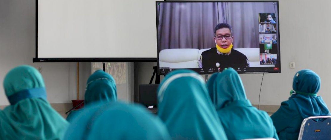 Wali Kota Parepare, HM Taufan Pawe hadir melalului Video Konfrensi, pada Peringatan Hari Kesatuan Gerak PKK ke 48, di Balai Ainun Habibie, Kota Parepare, Minggu 20 Desember 2020. Wali Kota Parepare, HM Taufan Pawe hadir melalului Video Konfrensi, pada Peringatan Hari Kesatuan Gerak PKK ke 48, di Balai Ainun Habibie, Kota Parepare, Minggu 20 Desember 2020.