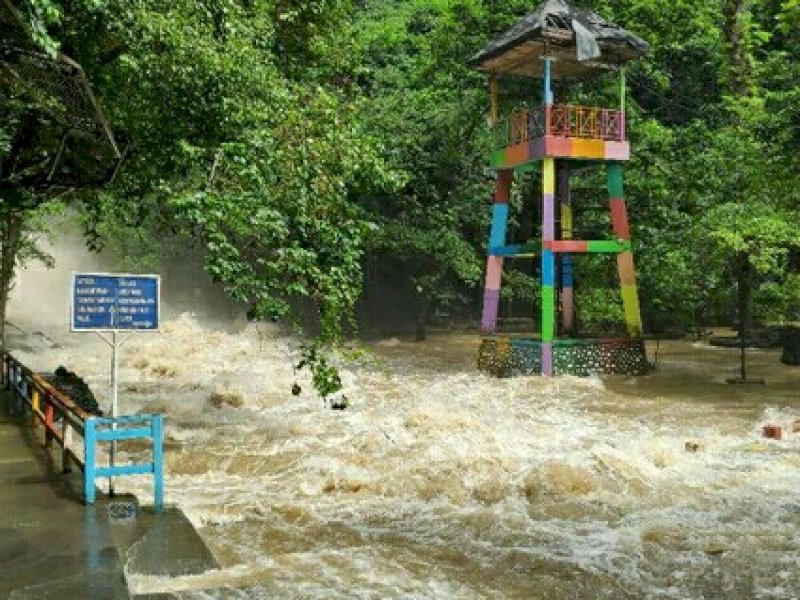 Objek Wisata Bantimurung Ditutup Sementara, Debit Airnya Meninggi