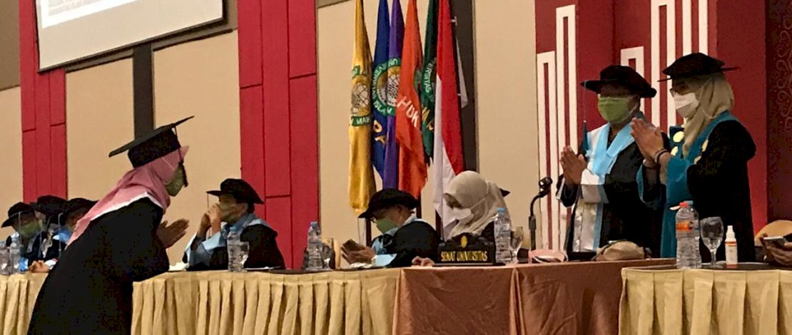 Suasana wisuda UIM di Hotel Dalton, Makassar.