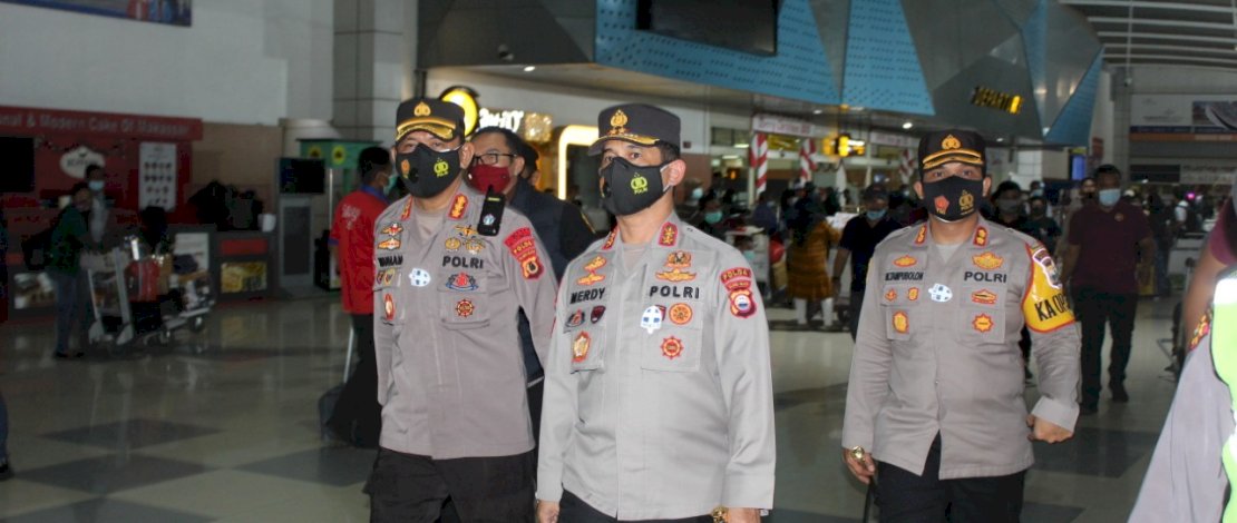 Vaksin Sinovac yang tiba di Kargo bandara Internasional Sultan Hasanuddin, Maros.