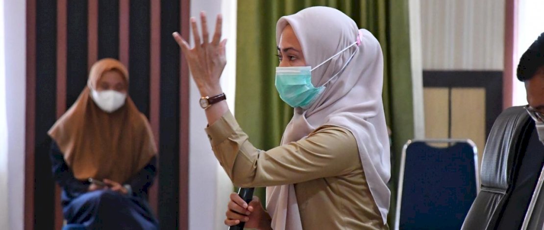 Bupati Luwu Utara (Lutra), Indah Putri Indriani, pada  pertemuan dengan seluruh Kepala Perangkat Daerah (PD), Senin (4/1/2021), di Aula La Galigo Kantor Bupati.
