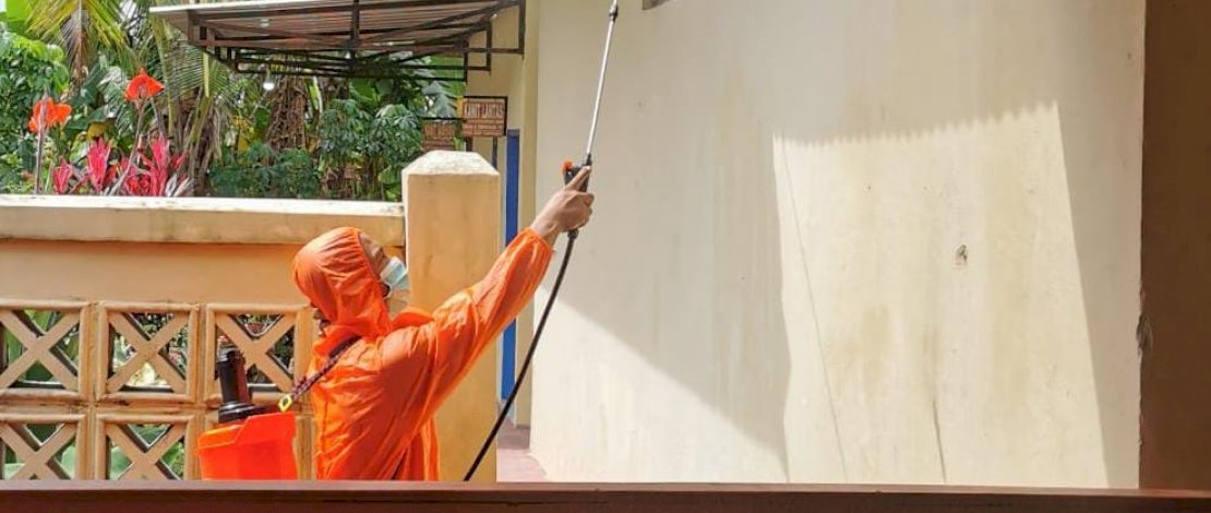 Polsek Ujung Polresta Parepare, melakukan swab test terhadap tahanan.