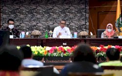  Gubernur Sulsel Bangun Ruas Jalan di Sinjai Barat, Wajah Petani Merekah