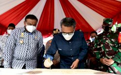 Gubernur Sulsel Minta Bantuan ke Australia untuk Atasi Jalan Rusak di Bone 