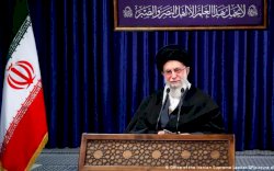 Pemimpin Iran Melarang Vaksin Covid dari Inggris dan AS