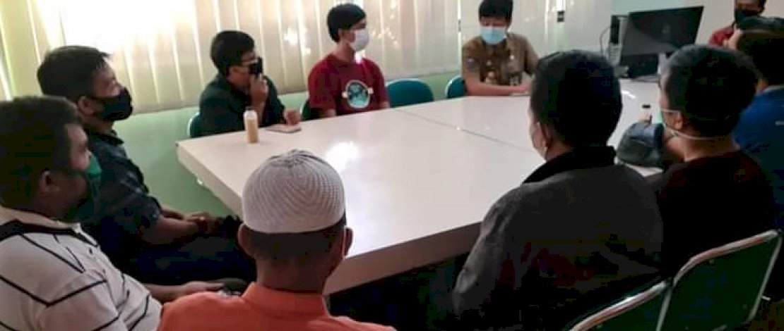 Para petani hidroponik Pinrang, bertemu dengan Kepala Dinas Pertanian Pinrang.