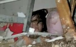 "Sabar Ya Dek, Belum Ada Alat Berat Datang," Dialog Dalam Video Anak Tertimbun Bangunan di Mamuju