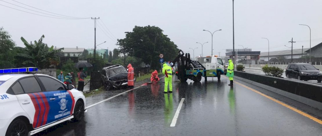 Lakalantas di Tol Ir Sutami, Makassar.