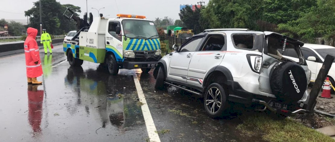 Lakalantas di Tol Ir Sutami, Makassar.