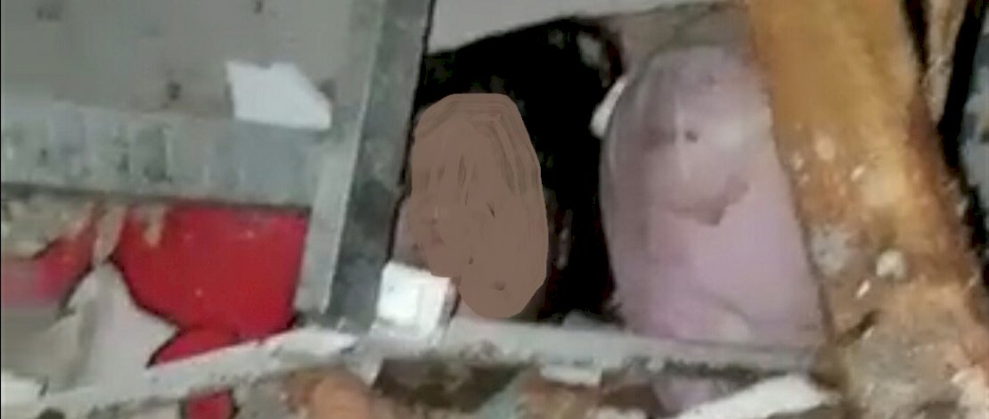 Korban gempa Mamuju, serta bangunan yang rubuh.