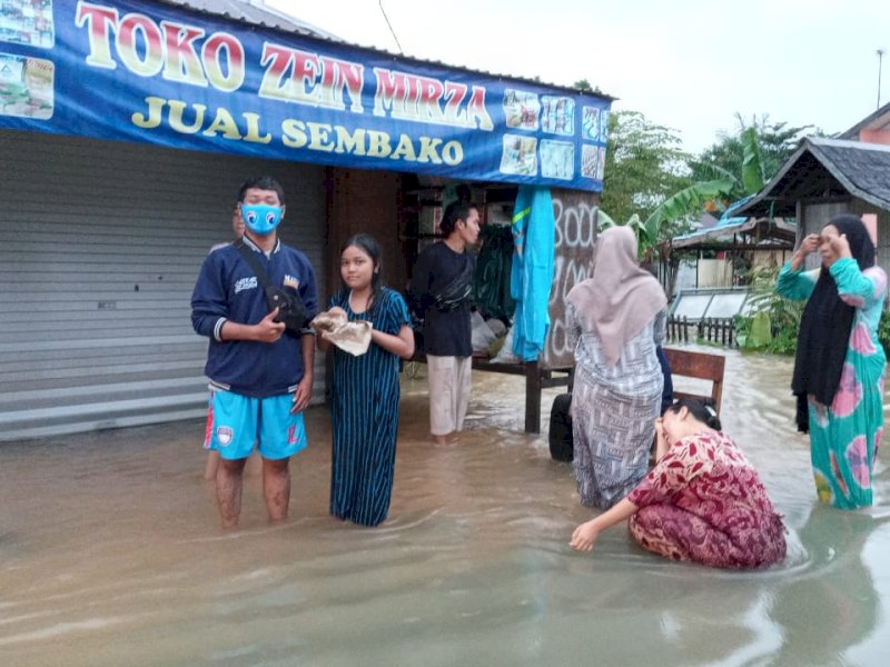 Banjir Besar Kalsel Telan Korban Jiwa, Partai Gelora Kalsel Dirikan Dapur Umum