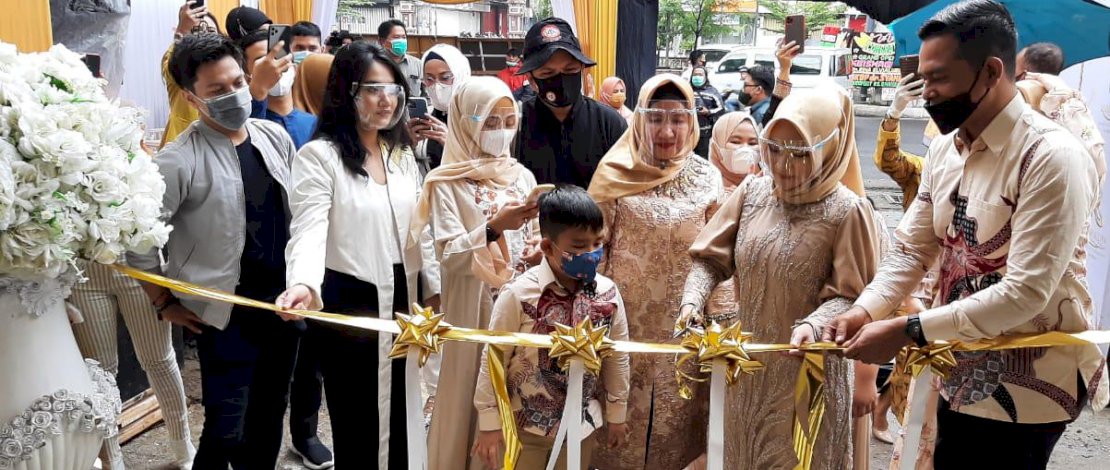 Suasana peresmian Keisha Glow dan para dokter yang berpraktik di Keisha Glow, Aesthetic & Anti Anging Centerdi Jl AP Pettarani, Kota Makassar, Sabtu (16/1/2021). 