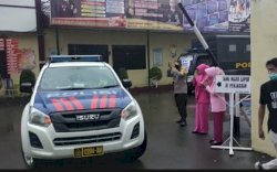 Didampingi Ketua Bhayangkari, Kapolres Gowa Lepas Bantuan untuk Gempa Sulbar