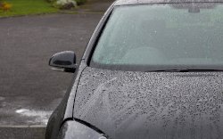 Persiapkan Kendaraan Menghadapi Musim Hujan dengan Mengecek 4 Hal Ini