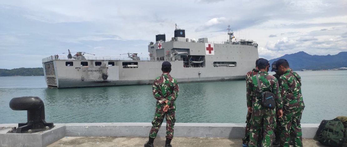 RS Apung milik TNI AL.