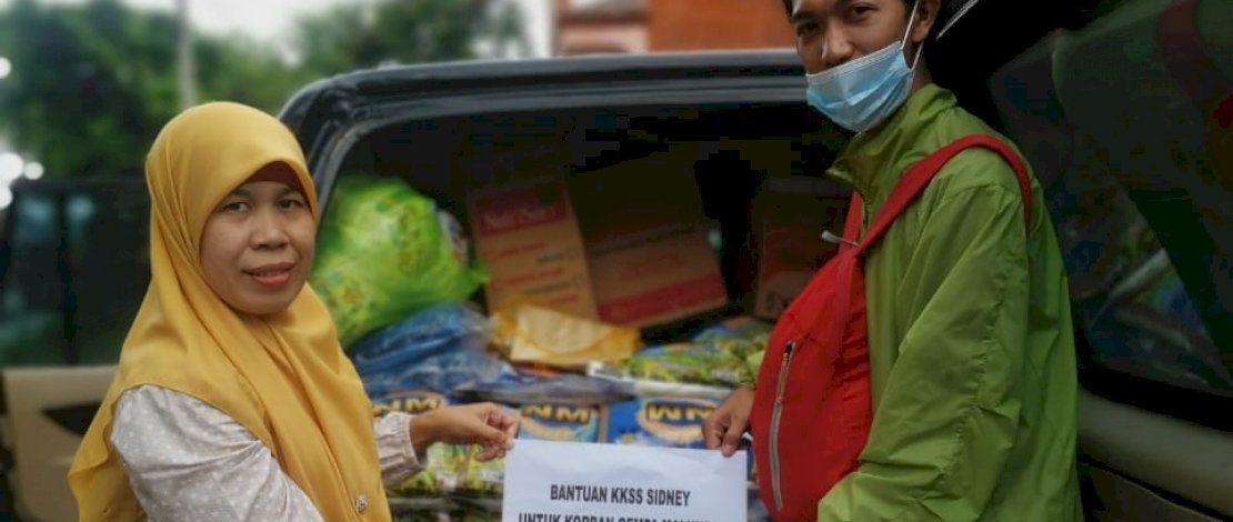 Penyerahan bantuan KKSS Sydney untuk korban terdampak gempa di Kecamatan Malunda, Majene, Selasa, 19 Januari 2021. Penyerahan bantuan KKSS Sydney untuk korban terdampak gempa di Kecamatan Malunda, Majene, Selasa, 19 Januari 2021.