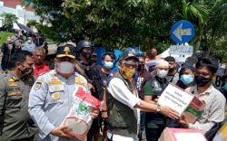 Taufan Pawe Serahkan Bantuan Pemkot Parepare kepada Korban Gempa Sulbar