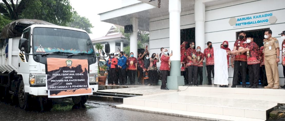 Bupati Gowa Lepas Pengiriman Bantuan untuk Korban Gempa Sulbar