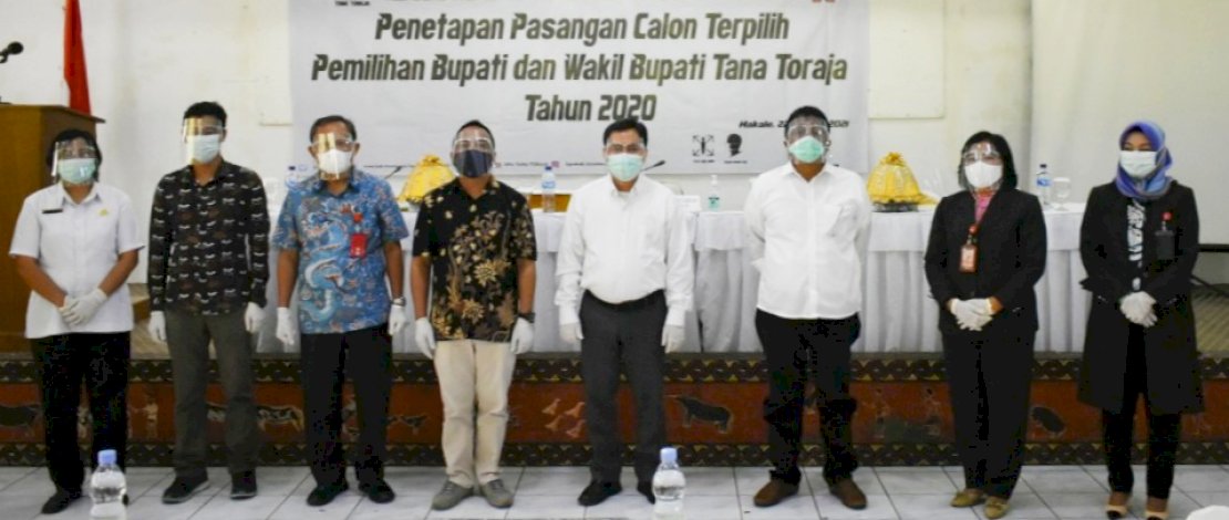 Theo-Zadak Resmi Ditetapkan sebagai Bupati dan Wakil Bupati Tana Toraja