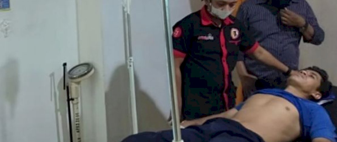 Korban tersangkut di spandek sebuah bengkel di Jl Veteran.