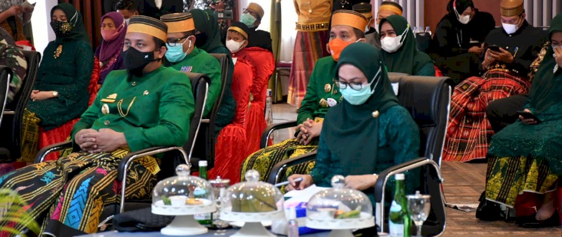 Bupati Lutra, Indah Putri Indriani