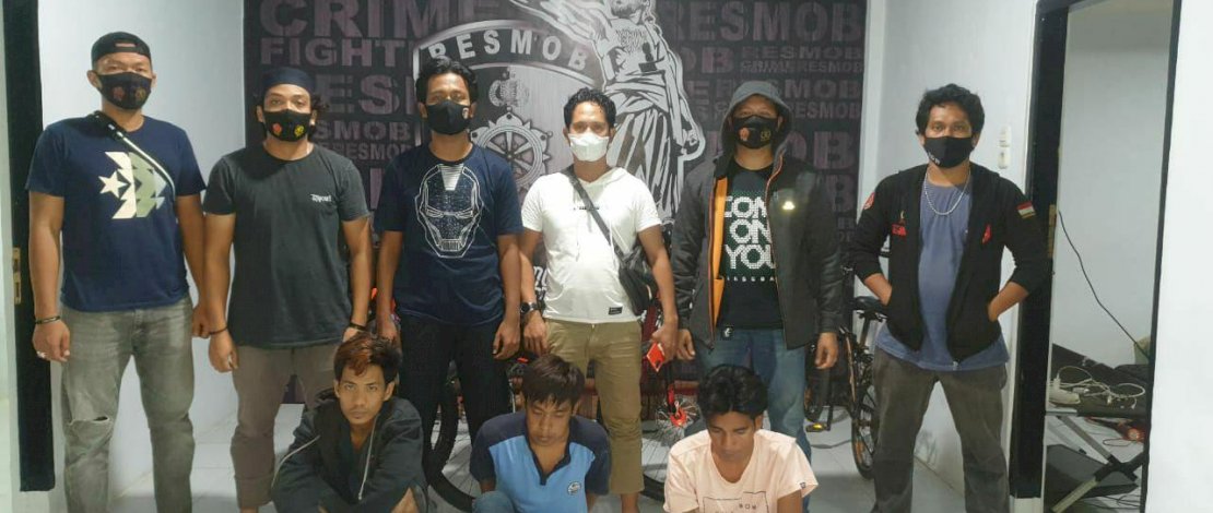 Pelaku dan barang bukti yang diamankan Resmob Polres Pinrang.