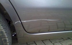 5 Cara Mudah Hilangkan Goresan di Bodi Mobil 