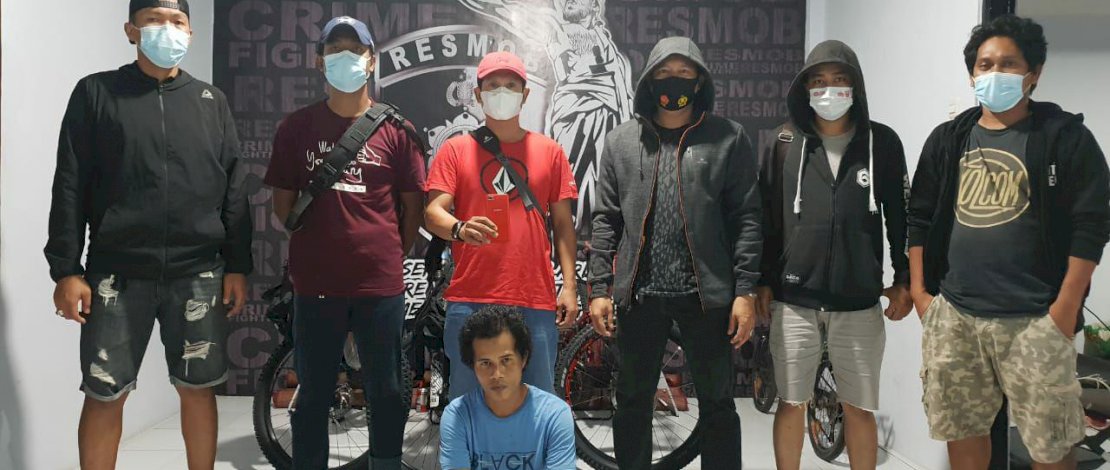 Pelaku pencurian ponsel dibekuk Poores Pinrang. Pelaku pencurian ponsel dibekuk Poores Pinrang.