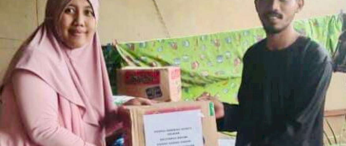 Penyerahan bantuan terhadap korban gempa Sulbar.