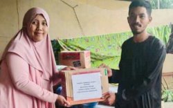 Darpala SMK Darussalam dan Komunitas Gadde-Gadde Puri Pattene Bantu Korban Gempa Majene