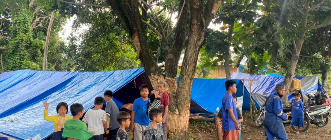 Penyerahan bantuan terhadap korban gempa Sulbar.