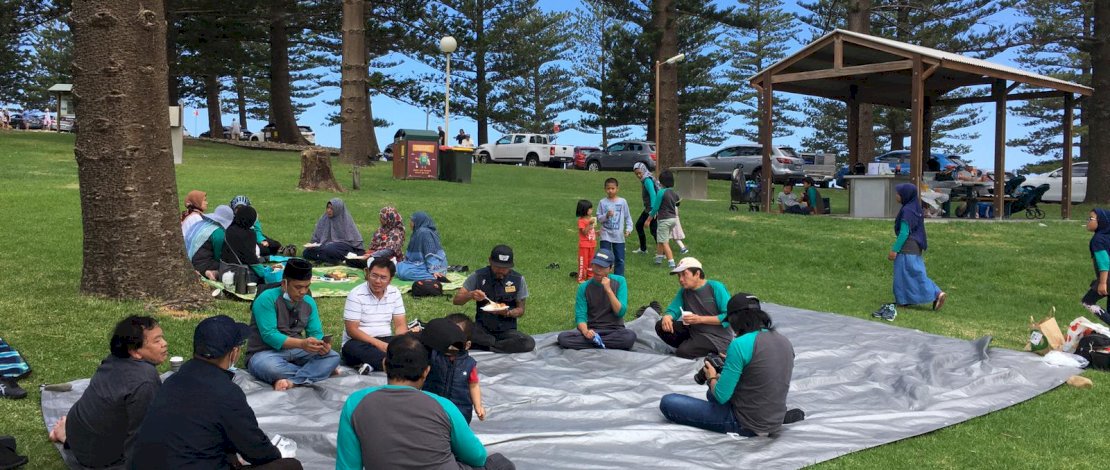 Suasana pengajian JPI Wollongong dan penggalangan dana bantuan untuk korban bencana alam di Sulawesi Barat.