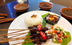 Hadirkan &ldquo;Bed Menu&rdquo;, Promo Terbaru Hotel Aston Makassar