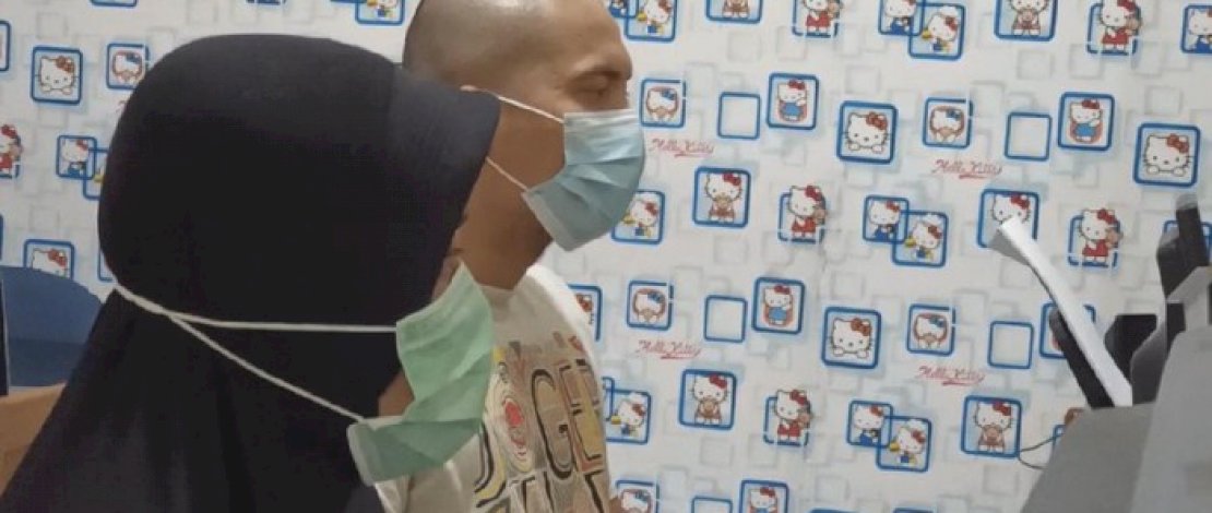 AF dan YN saat diperiksa sebagai tersangka.