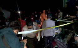 Enam Tewas, Tim Labfor Polda Sulsel Olah TKP di Lokasi Kebakaran